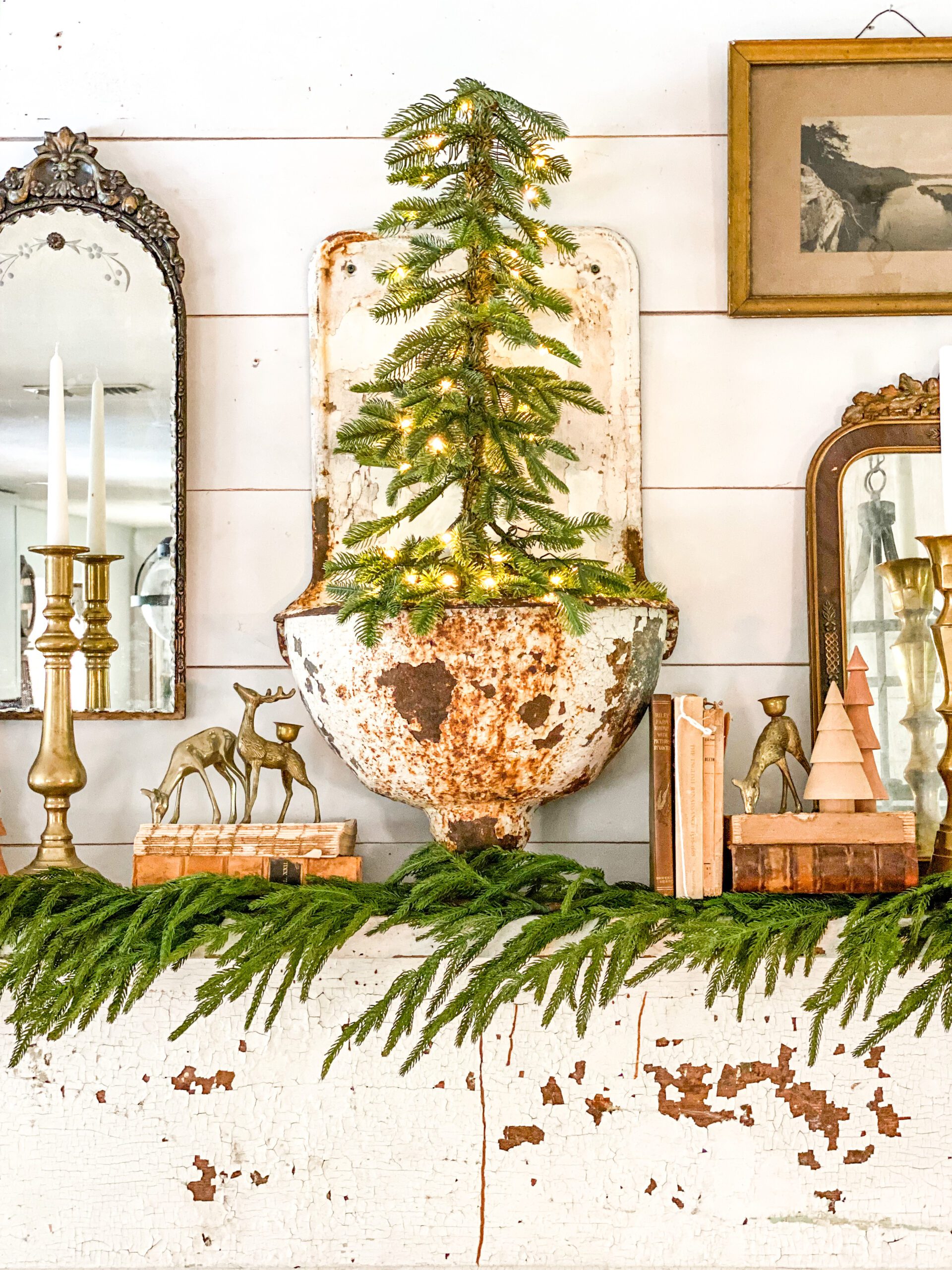 5 Beautiful Ways You Can Easily Blend Holiday Decor