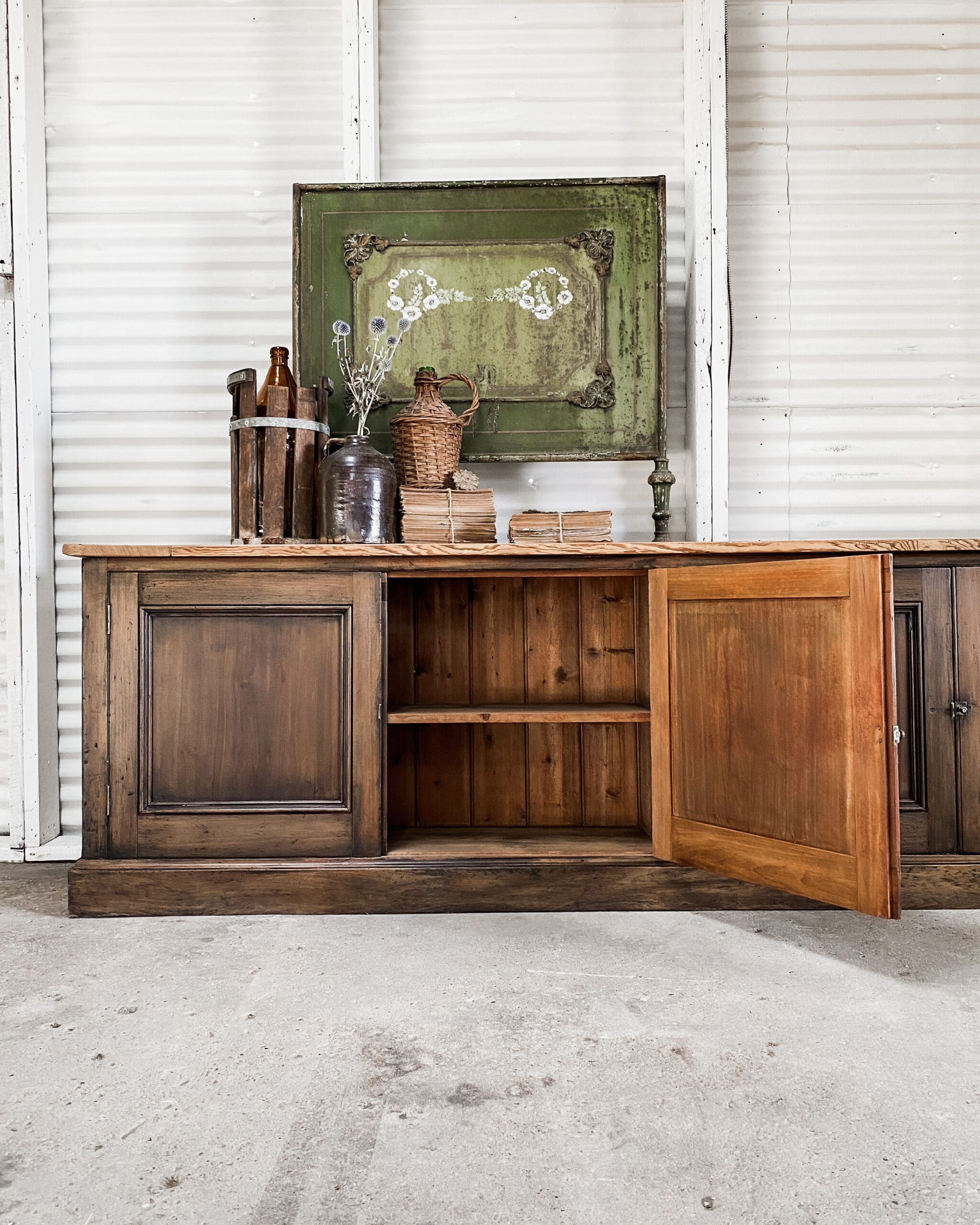 Antique Furniture: 7 Best Ways to Find and Save on Vintage