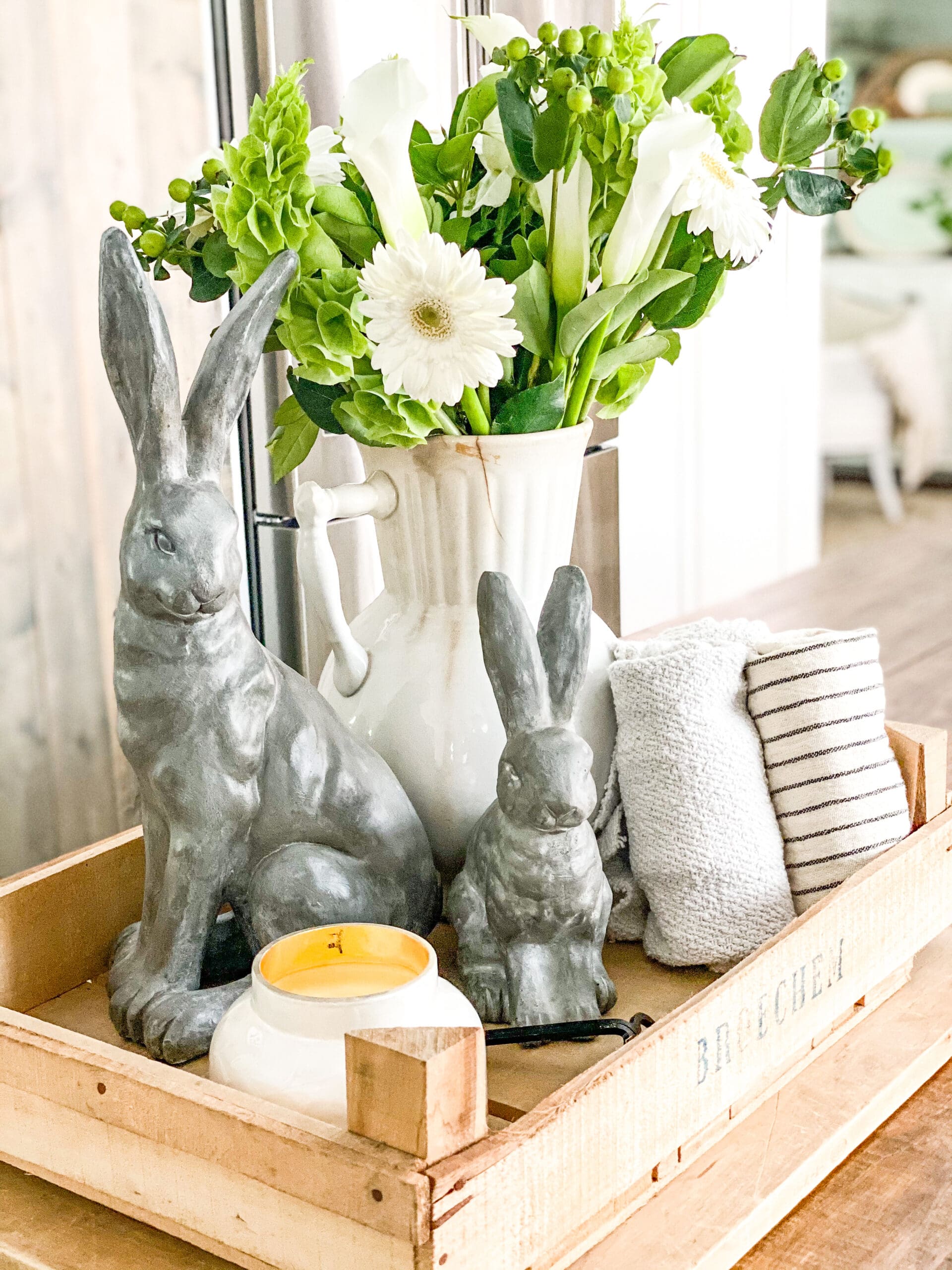 How to Create Beautiful Spring Vignettes for Your Home