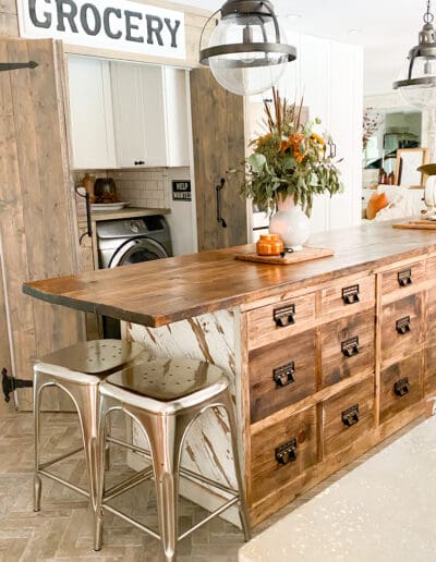 7 Custom Kitchen Island Ideas and Needs to Consider for Your Kitchen ...