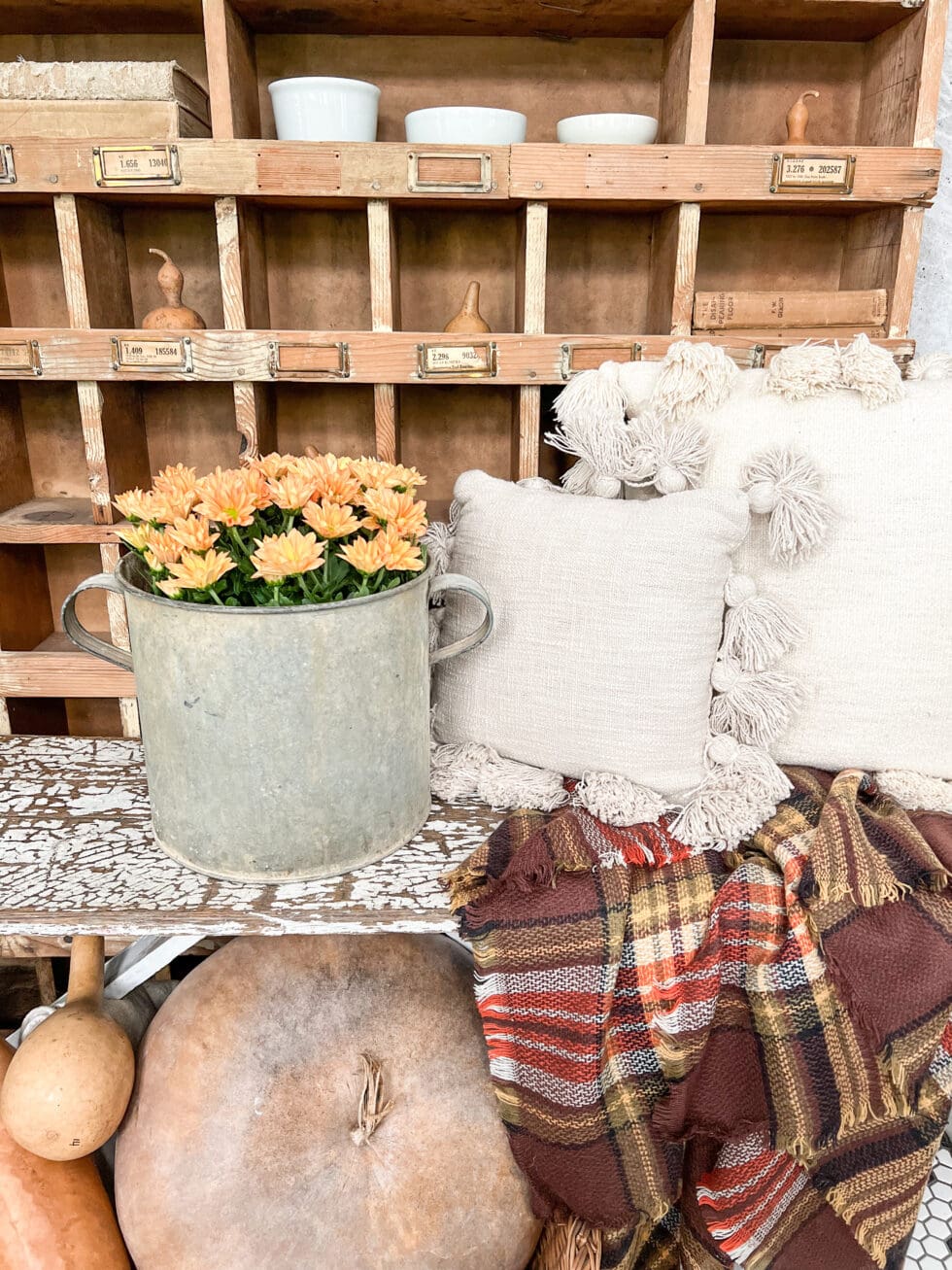 7 Simple Fall Entryway Decor Ideas for Your Home - Robyn's French Nest