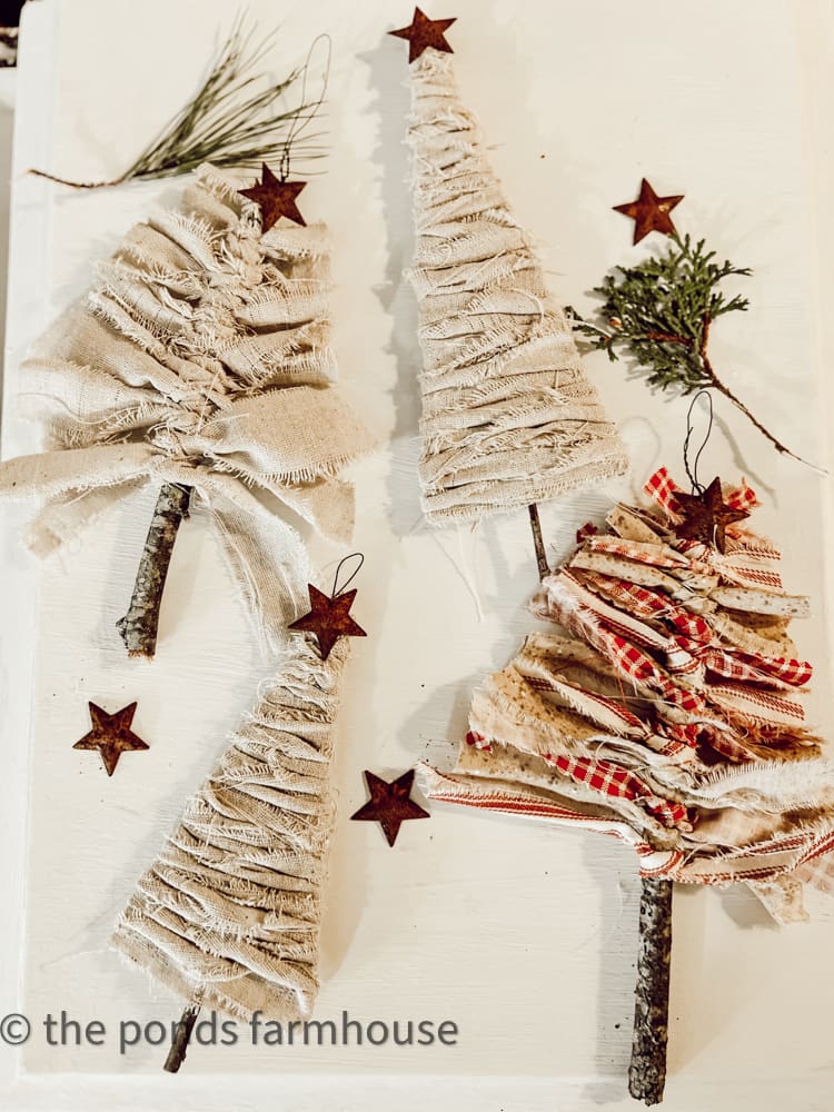 15 Festive and Easy Christmas Gift Wrap Ideas - Robyn's French Nest
