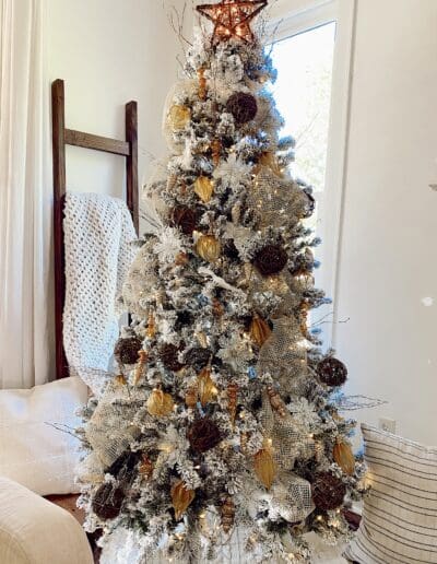 9 Christmas Tree Decor Ideas for an Extra Festive Holiday - Robyn's ...