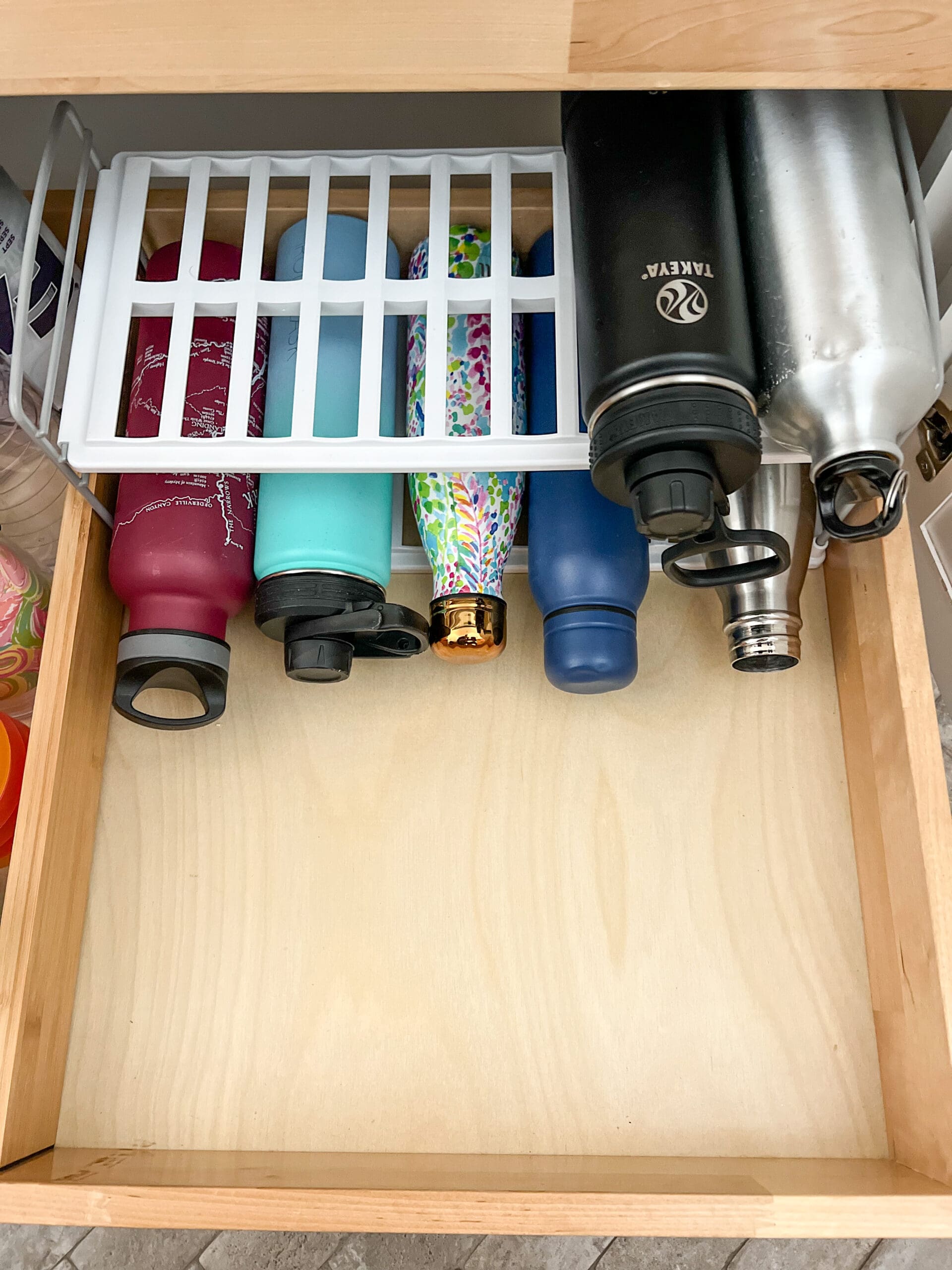 Simple and Easy Ideas to Organize a Kitchen Like a Pro - Robyn's