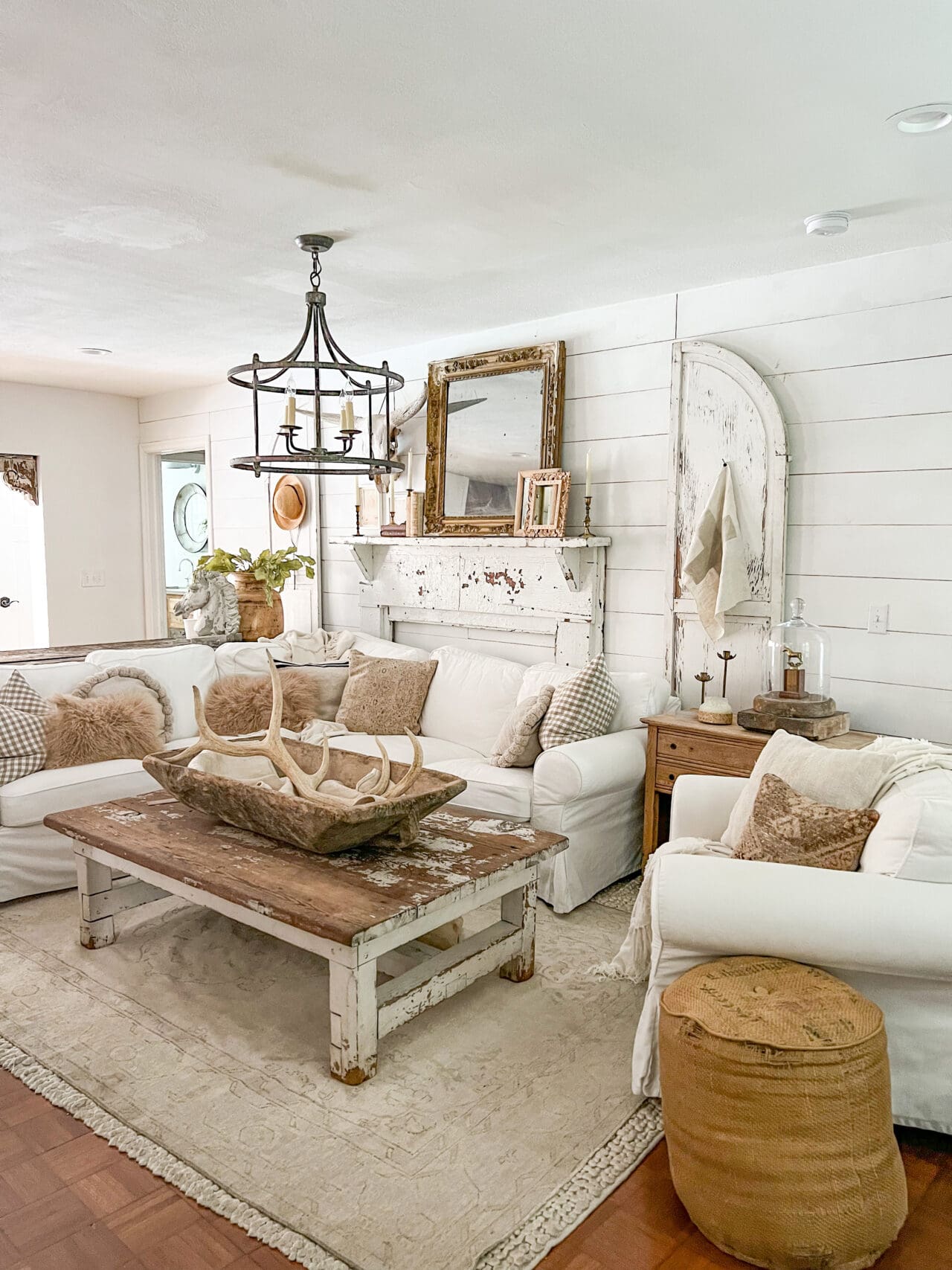 Design Ideas to Create a Rustic Neutral Living Room for Fall - Robyn's ...